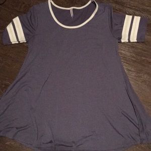 LuLaRoe Perfect Tee Size XS